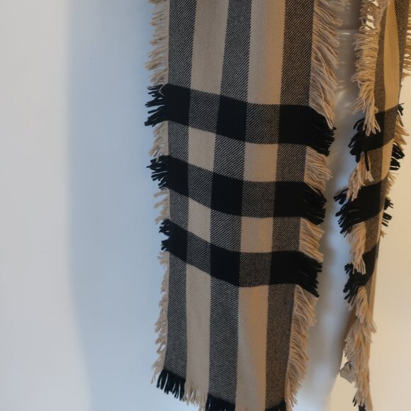 Womens Burberry Camel Black Red Wool Nova Check Print Fringed Scarf - Picture 5 of 10